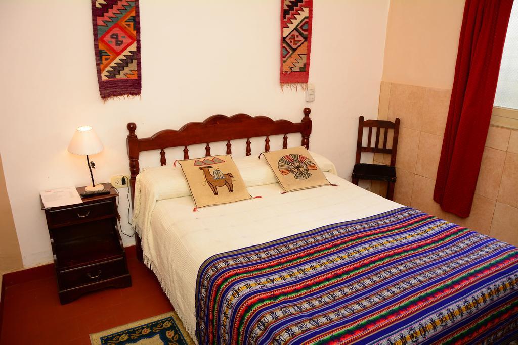 Hostal Yatasto 살타 외부 사진